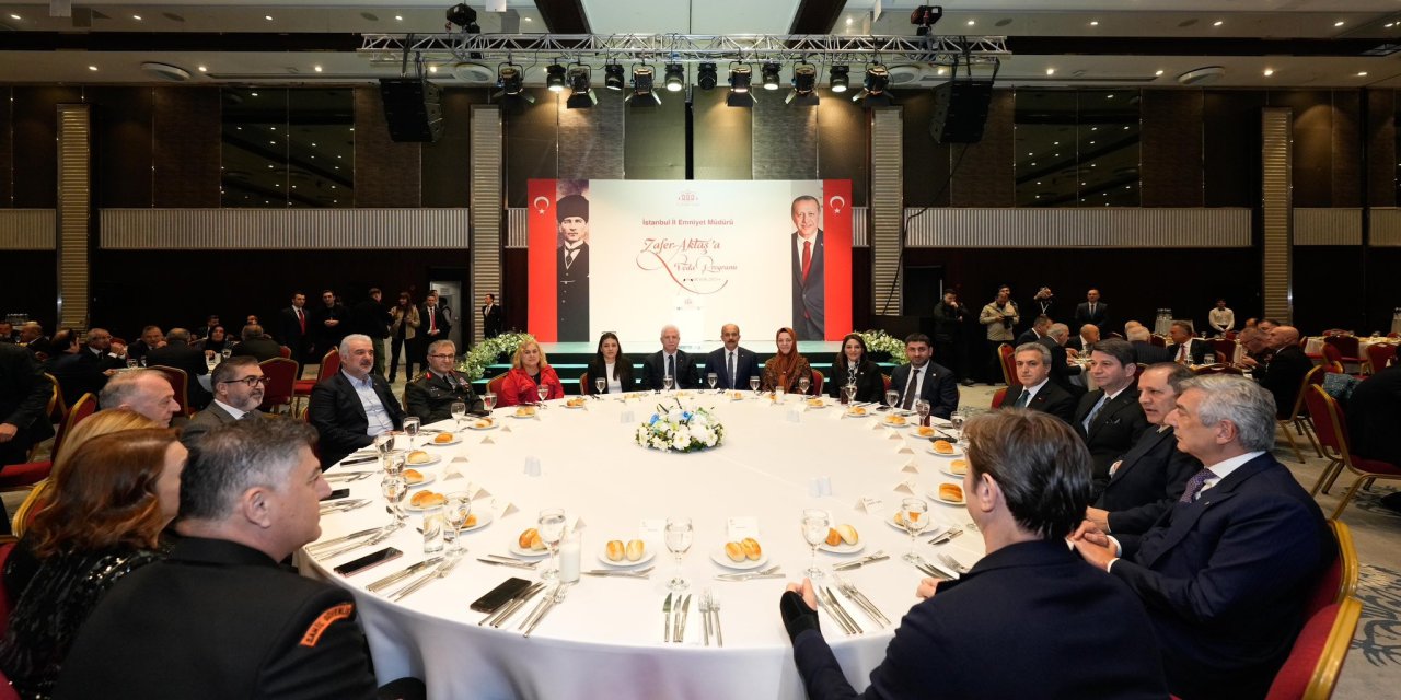 İstanbul Valisi'nden Emniyet Müdürü Aktaş'a veda yemeği