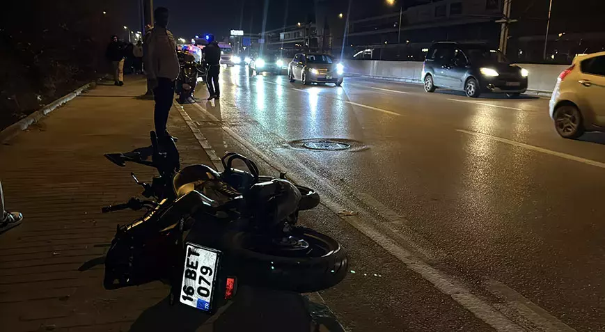 Bursa'da motosiklet otomobile çarptı: 2 kişi öldü