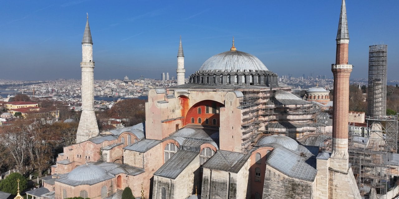 Ayasofya'nın kubbesi sökülecek