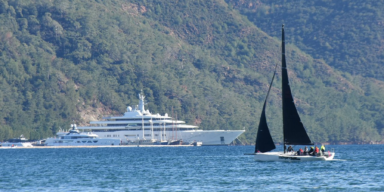 Marmaris'te milyonluk yatlar gölgede kaldı