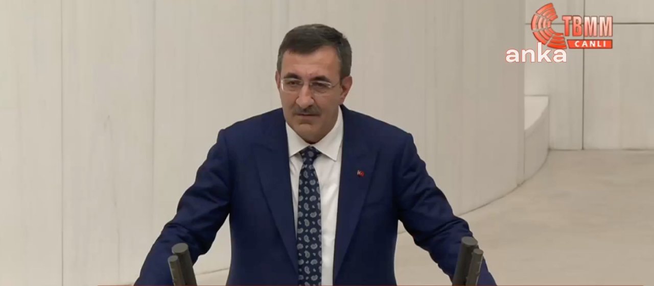 Cumhurbaşkanı Yardımcısı Cevdet Yılmaz'dan asgari ücret açıklaması