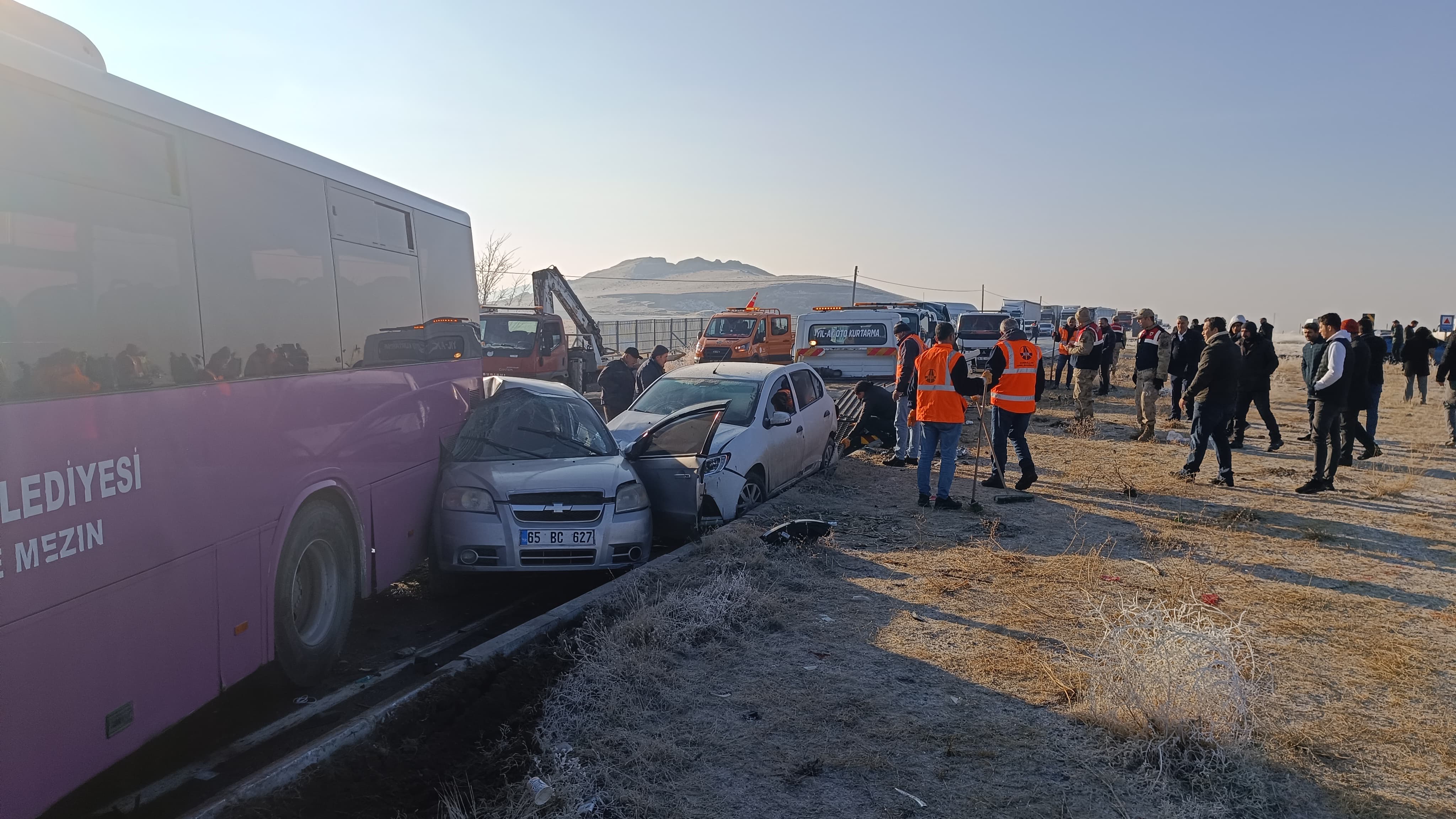 Van Erciş yolunda zincirleme kaza