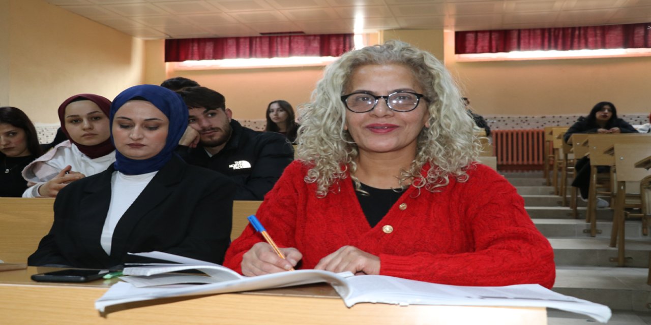 54 yaşında 3'üncü üniversitesini okuyor