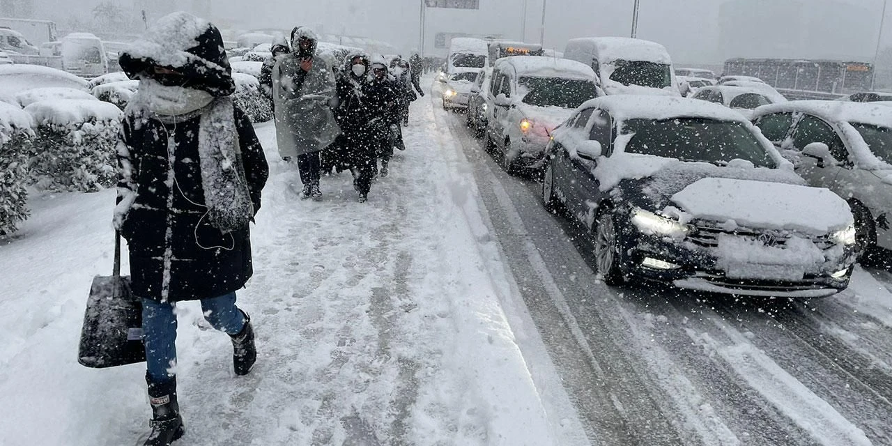 Kar geliyor tarih açıklandı. Hava tahmin uzmanı lapa lapa yağacak dedi