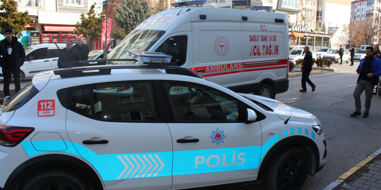 Eşi ile arasını yapmak isteyen akrabasını vurdu