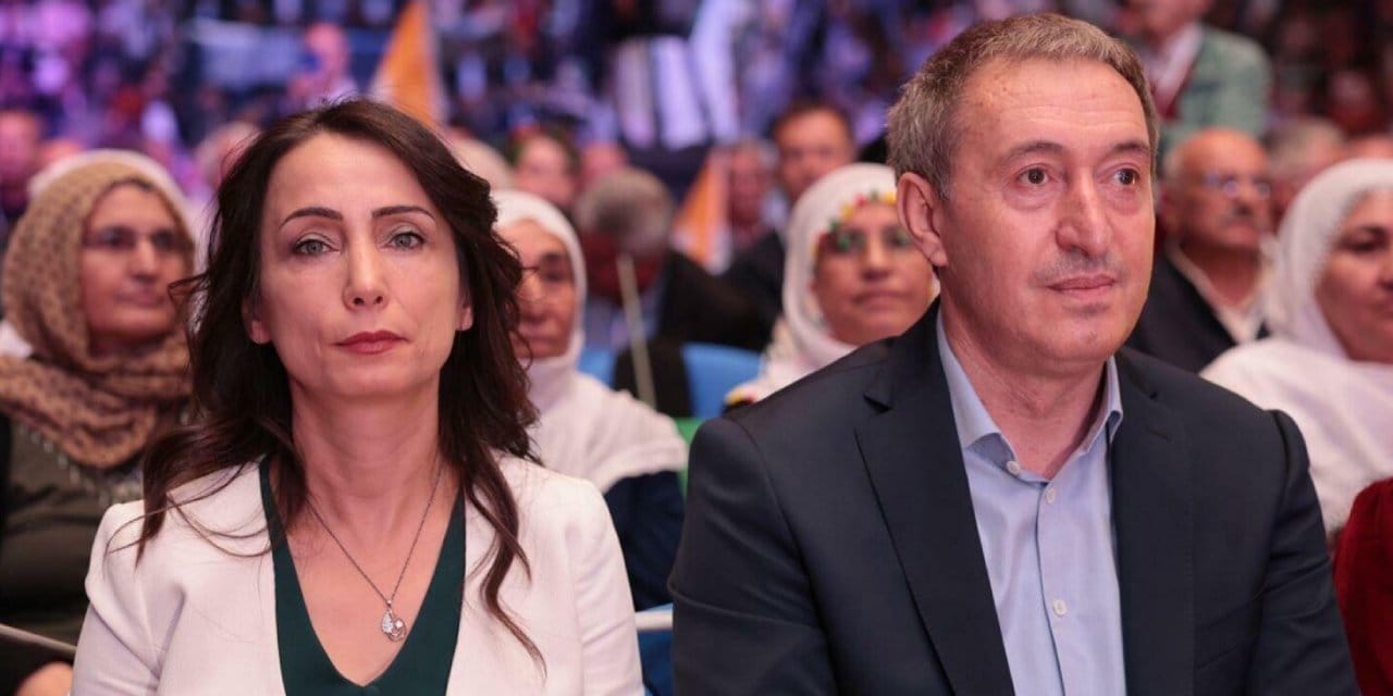 DEM Parti tutuklu belediye başkanlarını ziyaret etti