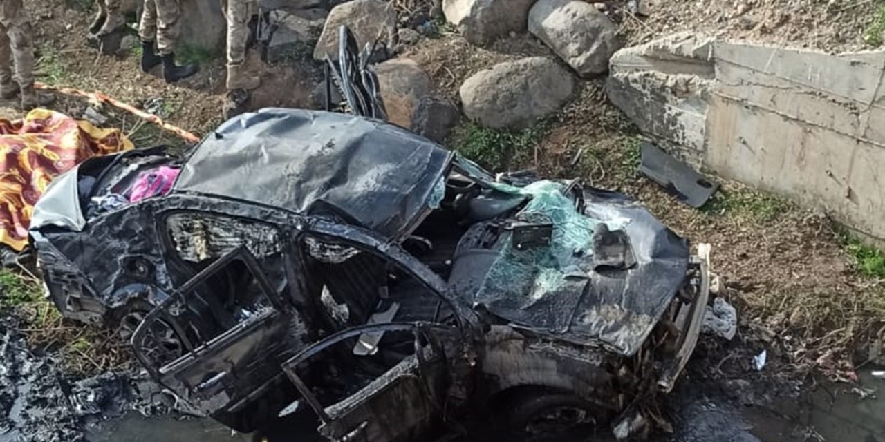 Otomobil şarampole devrildi. 1 ölü 5 yaralı var