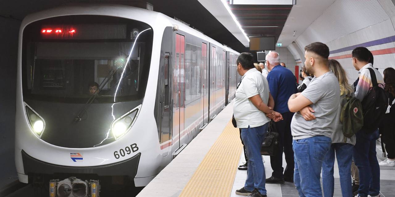 Metroda sefer sıklığı artırıldı