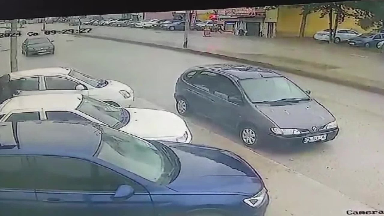 Polisin ihtarına uymayıp kaza yapan ehliyetsiz sürücüye şok ceza