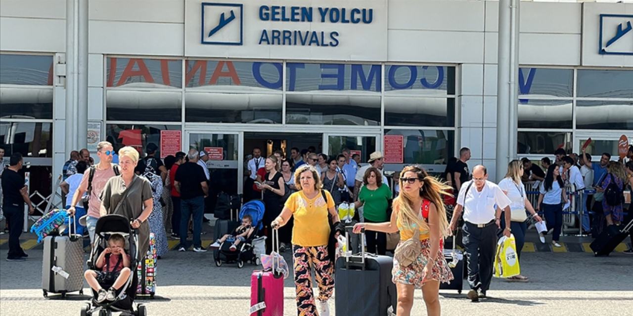 Antalya'ya 10 yılda 112 milyon turist nerelerden gelmiş