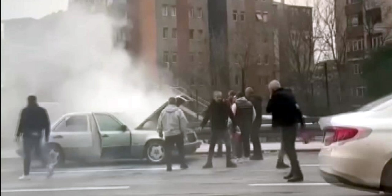 Trafikteki yangına ekiplerden önce müdahale ettiler