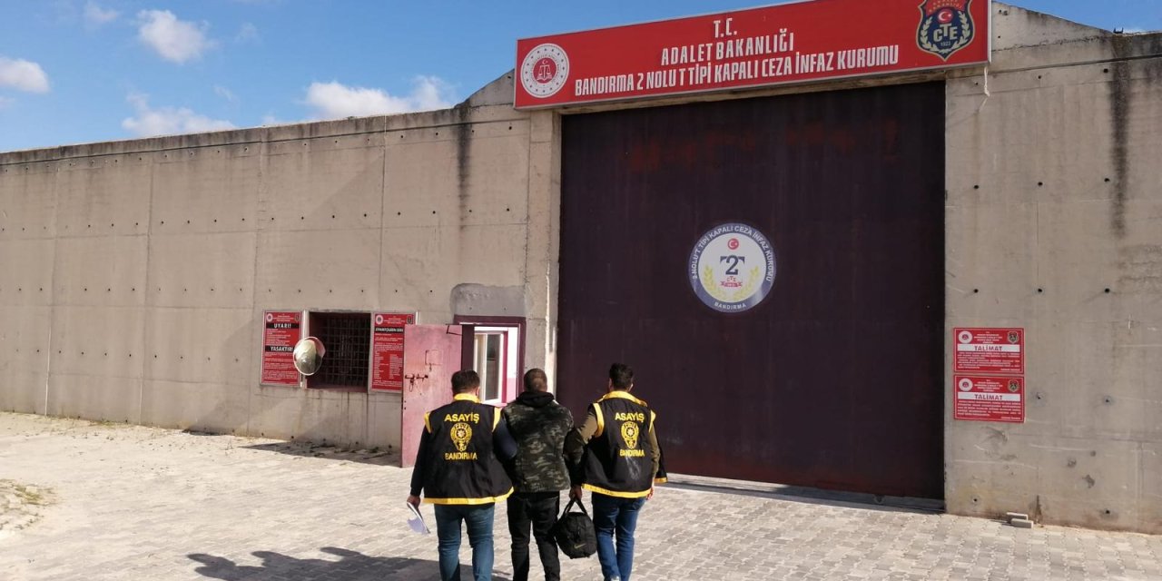 Firari dövme randevusunda yakalandı