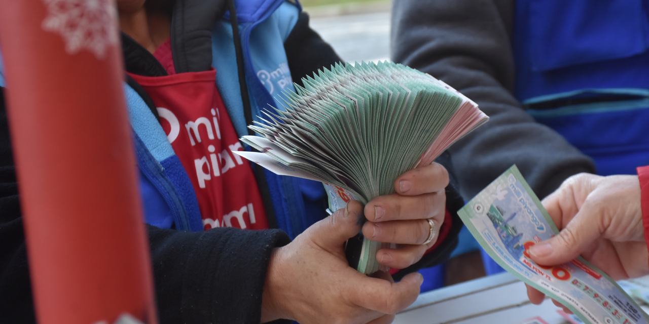 Büyük ikramiye heyecanı yandı tutuştu. Herkes 600 milyon TL'nin peşinde