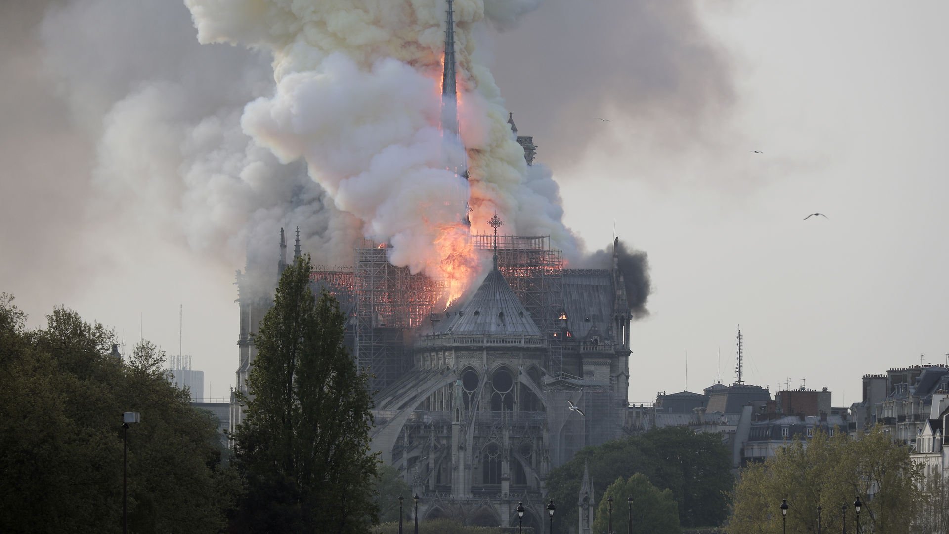 850 yıllık Notre Dame Katedrali 8 saatte kül oldu! Savcılık açıklama yaptı