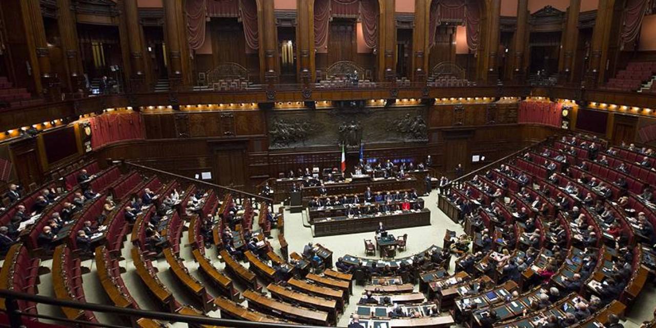 İtalya'da Meloni'nin istediği yasanın iptali için referandum kararı alındı