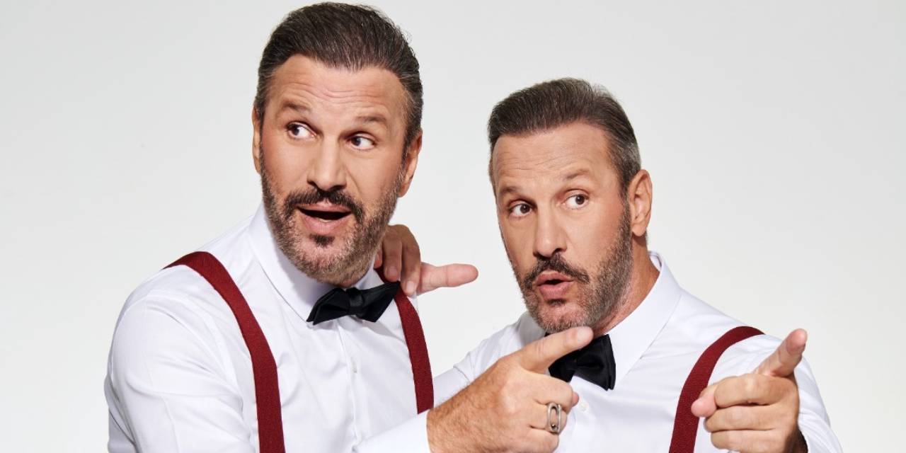 Tek yumurta ikizlerinden tiyatro oyunu: Sıra İzmir'de