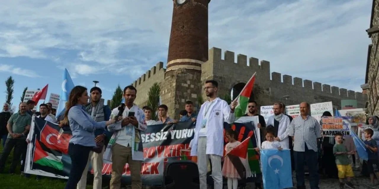 Gazze için sessiz yürüyüş. 57 haftadır devam ediyor