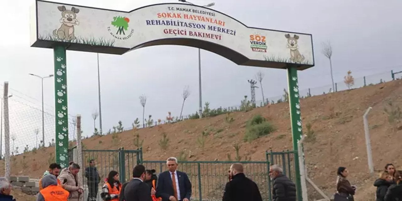 Hayvanseverler Mamak barınağı önünde toplandı