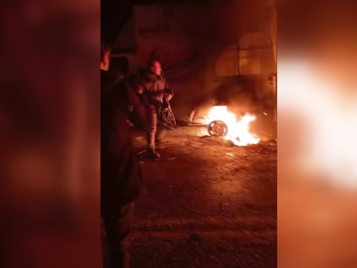 Bursa'da kamyonet alev alev yandı: O anlar kamerada