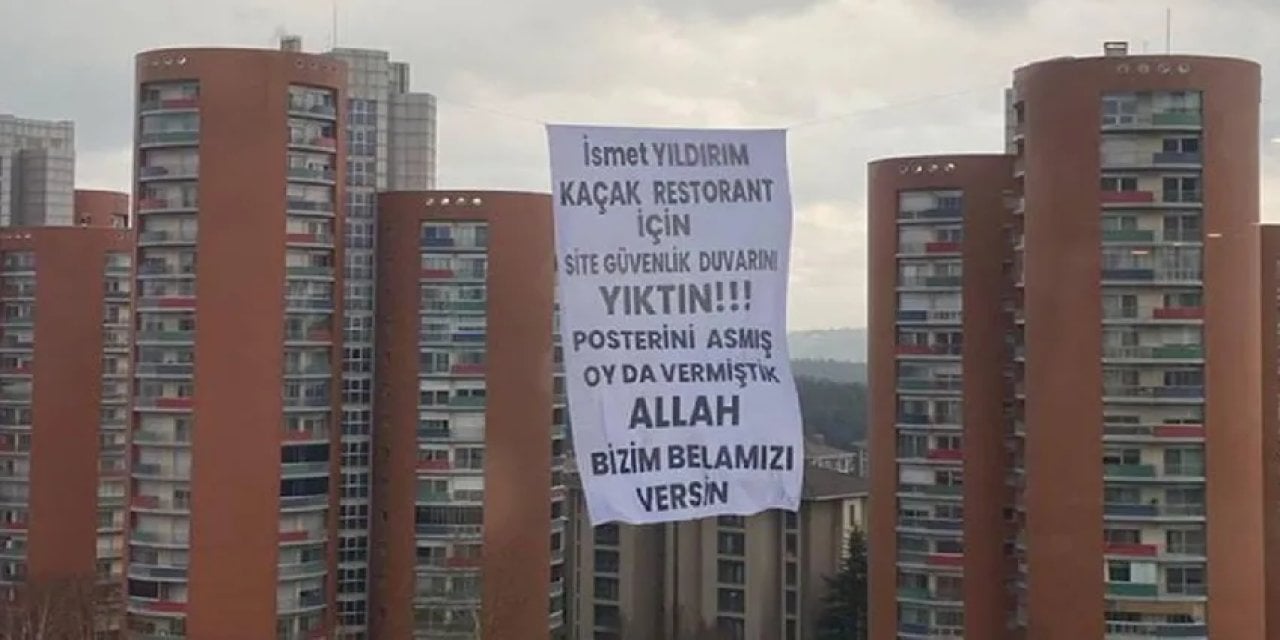 31 Mart'ta AKP'li başkanı seçtiler. Allah belamızı versin diye pankart astılar