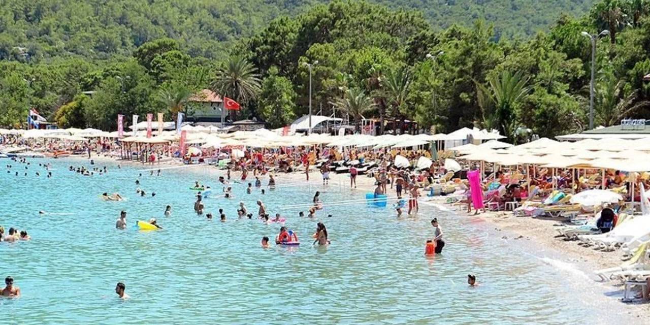 Antalya'nın Kemer ilçesi bu yıl 4 milyon turist ağırladı