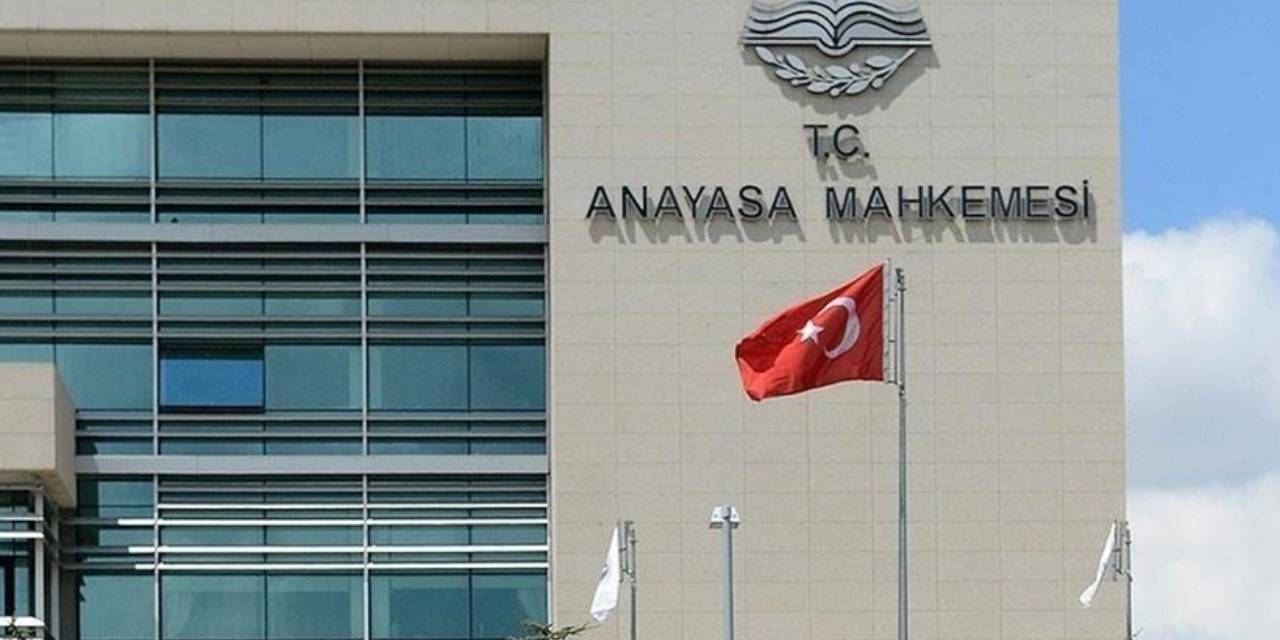 AYM'den 10 siyasi partinin hesaplarına onay