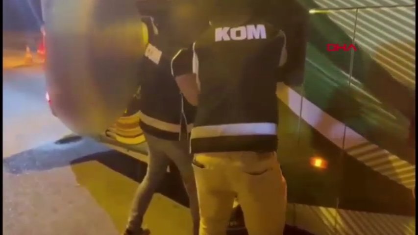 Kolisinde 40 ruhsatsız tabanca yakalattı. Söyledikleri herkesi şaşırttı