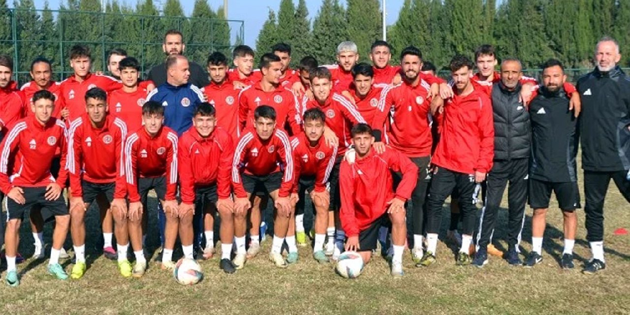 Turgutlu 9 futbolcusunu kaybetti