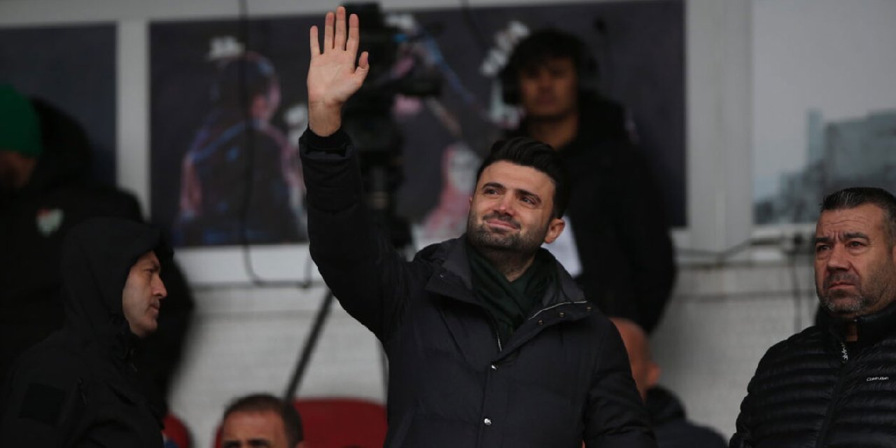 Bursaspor taraftarından başkan Enes Çelik'e büyük baskı