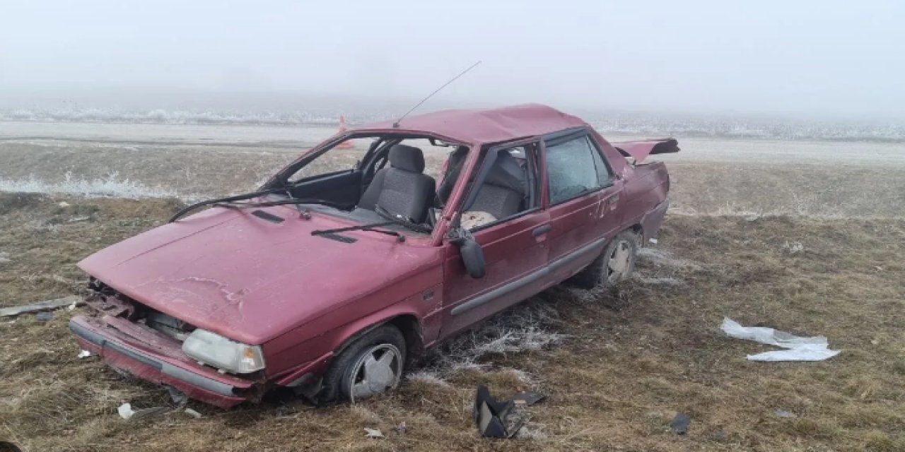 Çorum'da devrilen otomobildeki 5 kişi yaralandı
