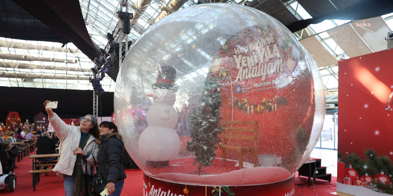 Antalya'da yılbaşı festivali başladı