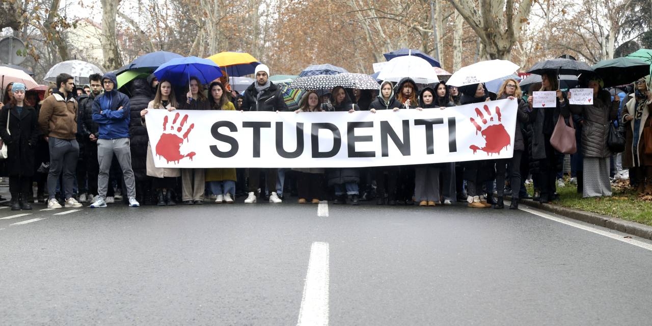 Sırbistan'da öğrenci protestoları hız kesmeden devam ediyor