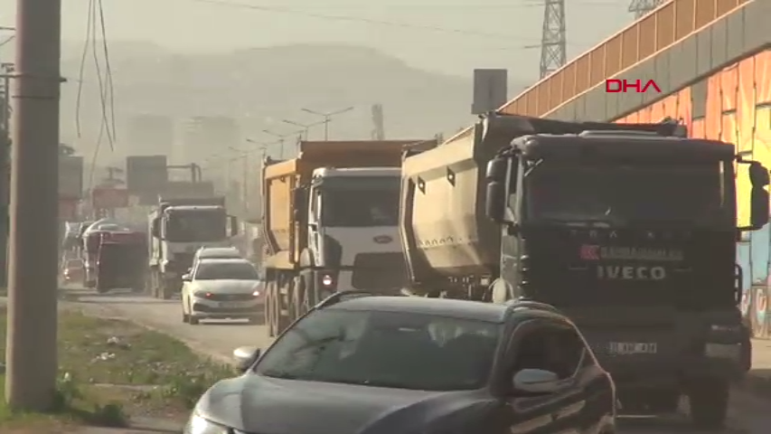 İskenderun'da TIR yoğunluğu uzun kuyruk oluşturdu