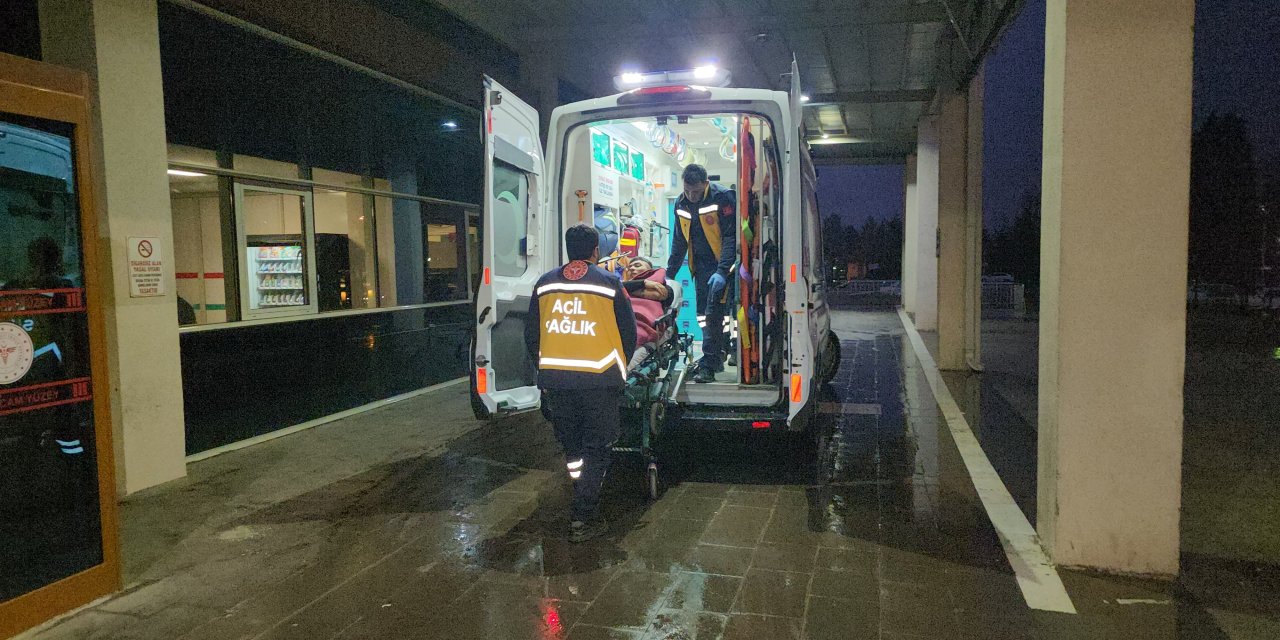 Konya'da husumetliler arasında bıçaklı kavga: 1 yaralı