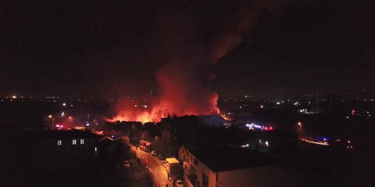 Bursa'da gıda deposunda yangın