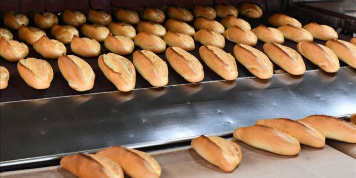 Halk ekmek fabrikası açıldı. 10 liralık ekmek 7 liraya düştü