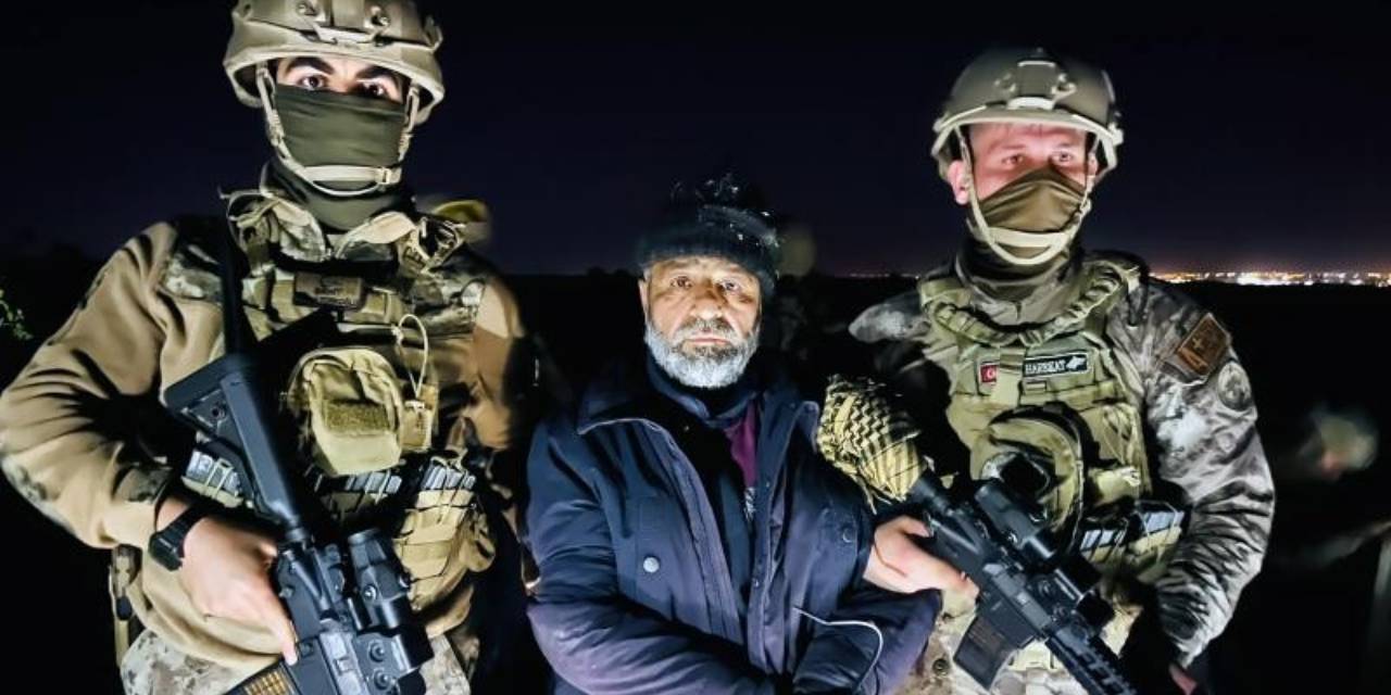 Mezarlıkta anne ve iki kızını öldüren sanığa 3 kez müebbet istemi