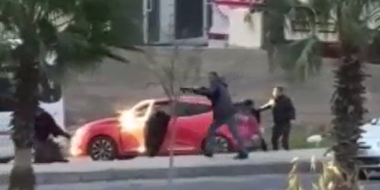 Sokak ortasında silahlı kavga! 2 yaralı var