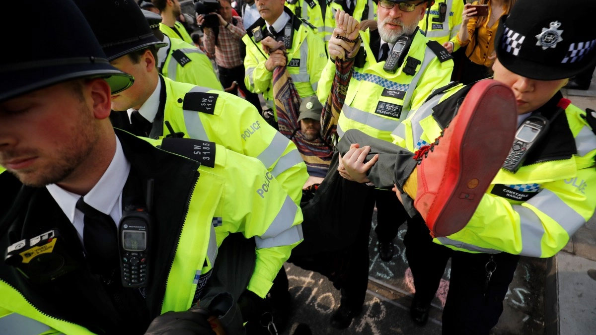 Londra’da sular durulmuyor: Gözaltı sayısı 600’ü aştı!