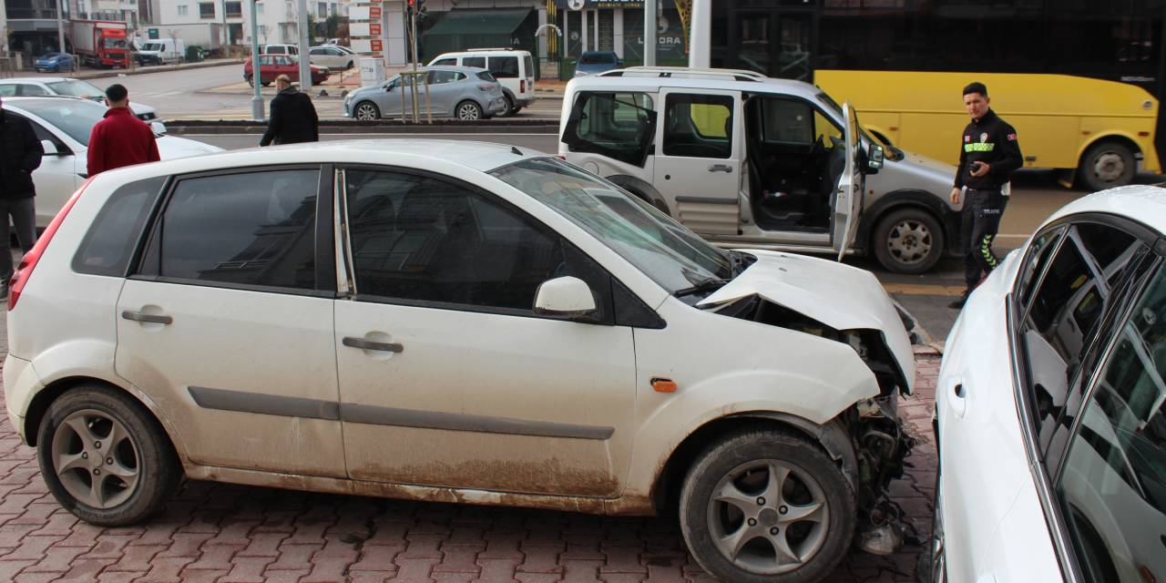 Trafikte çarpıştığı kişi nişanlısı çıktı