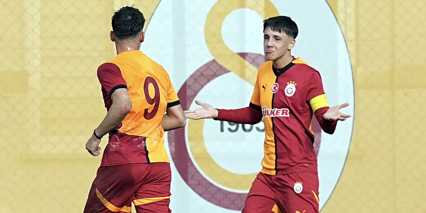 Galatasaray Fenerbahçe'yi 8-1 yendi