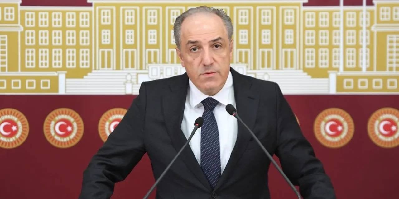 Mustafa Yeneroğlu partisinden istifa etti