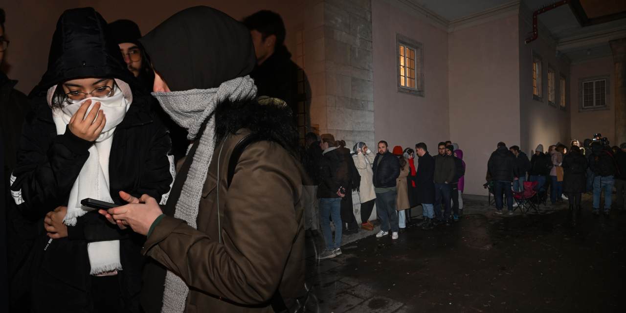 Sanat aşkı Ankara ayazını yendi! Biletler 20 saniyede tükendi sabah 5'inde kuyruğu girdiler