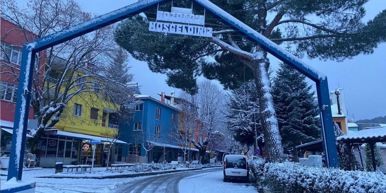 İzmir'e kar yağıyor