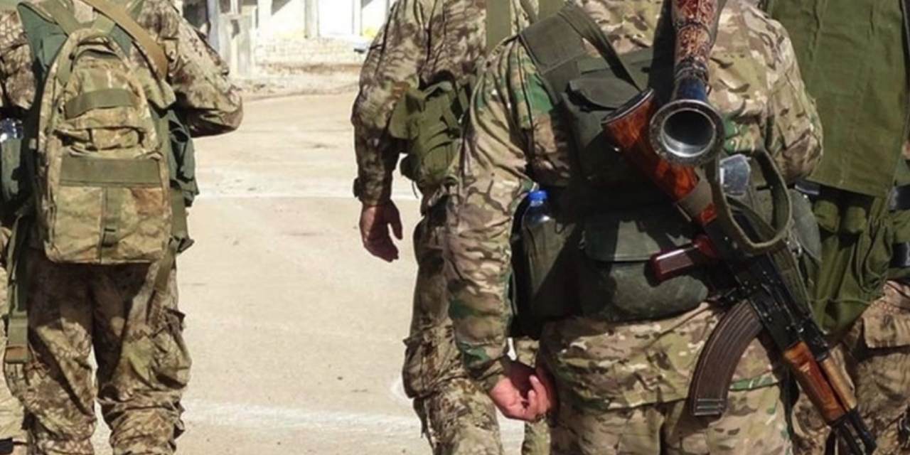 Esad'ın kaçan subaylarını Lübnan iade etti