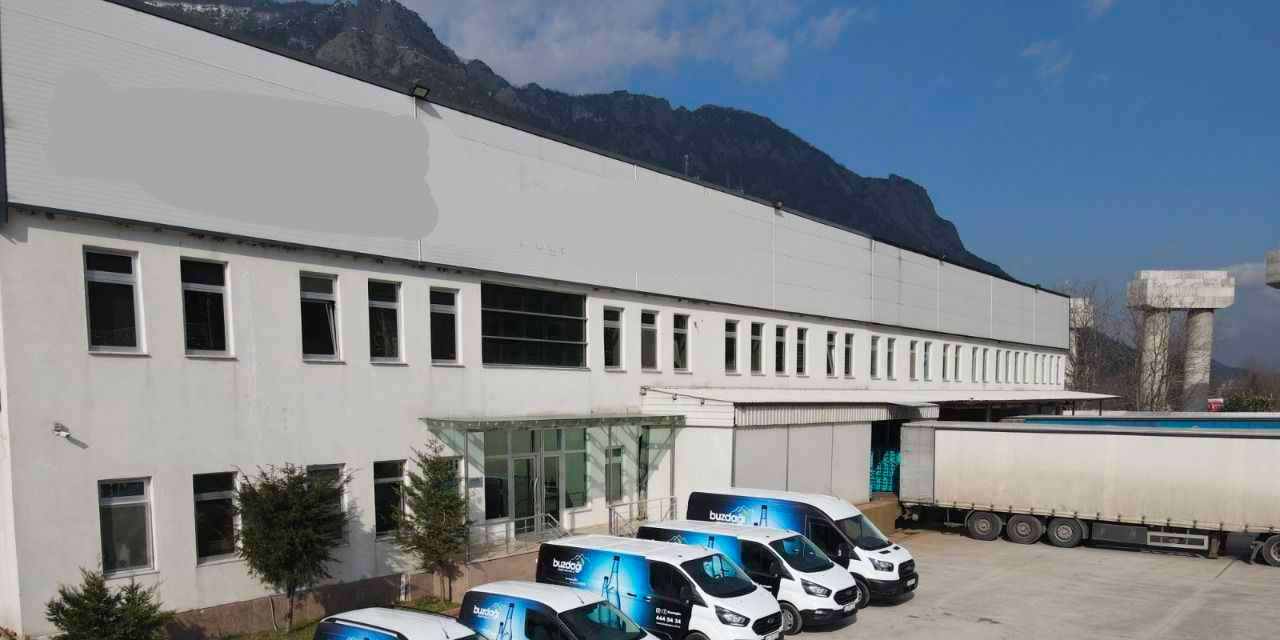 Sakaryalı dev firma imzayı attı. İstanbul kulübüne sponsor oldu.