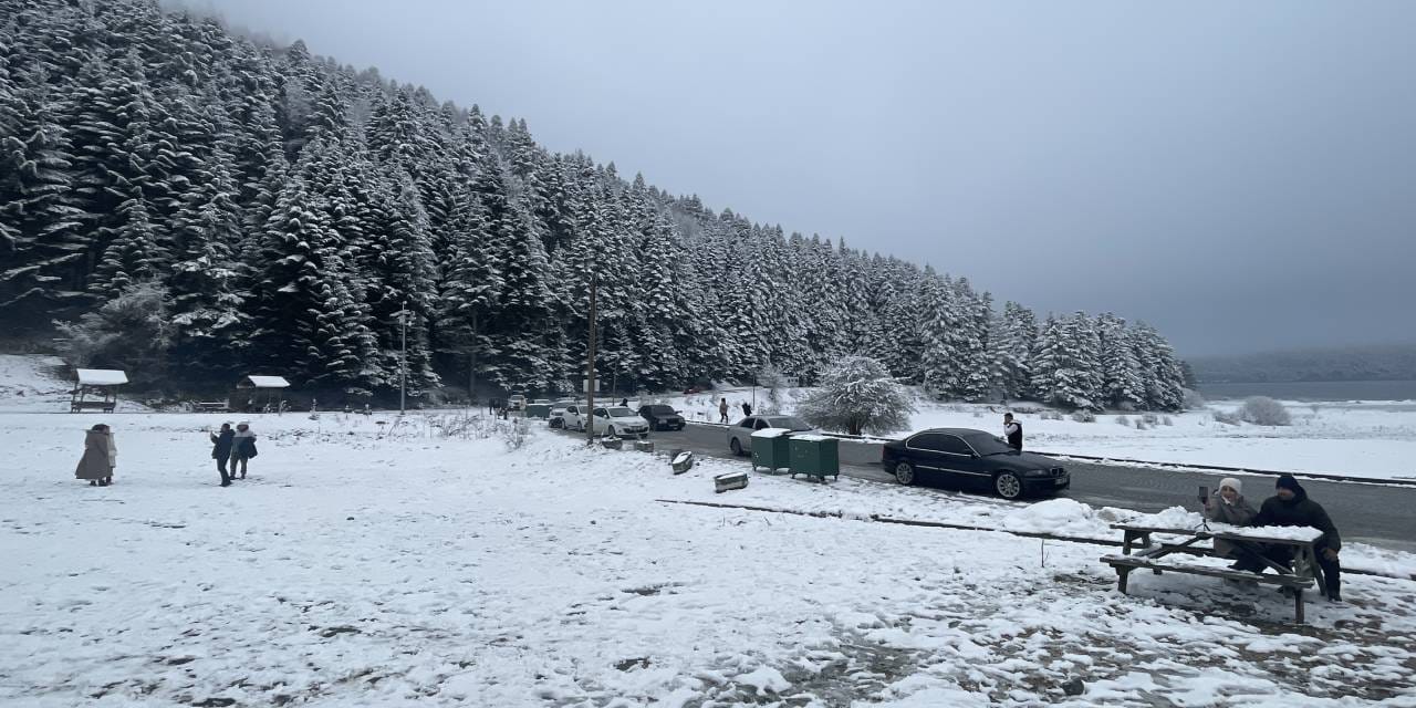 Abant tatilcilerin gözde mekanı oldu