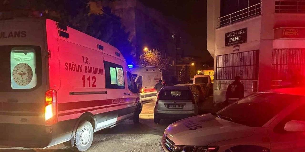 İş yeri sahibi ile müşteriler arasındaki silahlı kavga