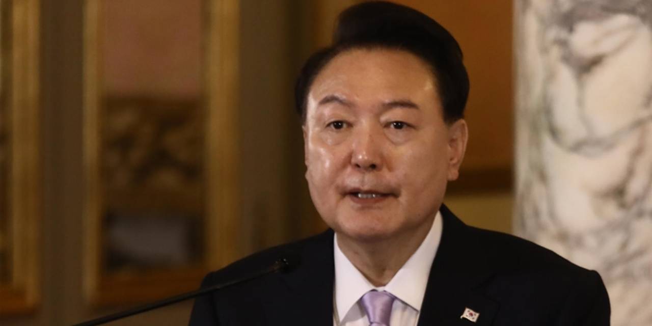 Güney Kore'de Devlet Başkanı için tutuklama emri çıkarıldı