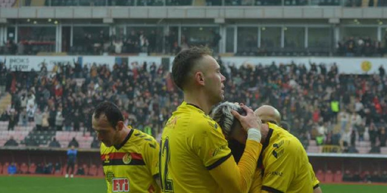 Golü atar atmaz ağlamaya başladı
